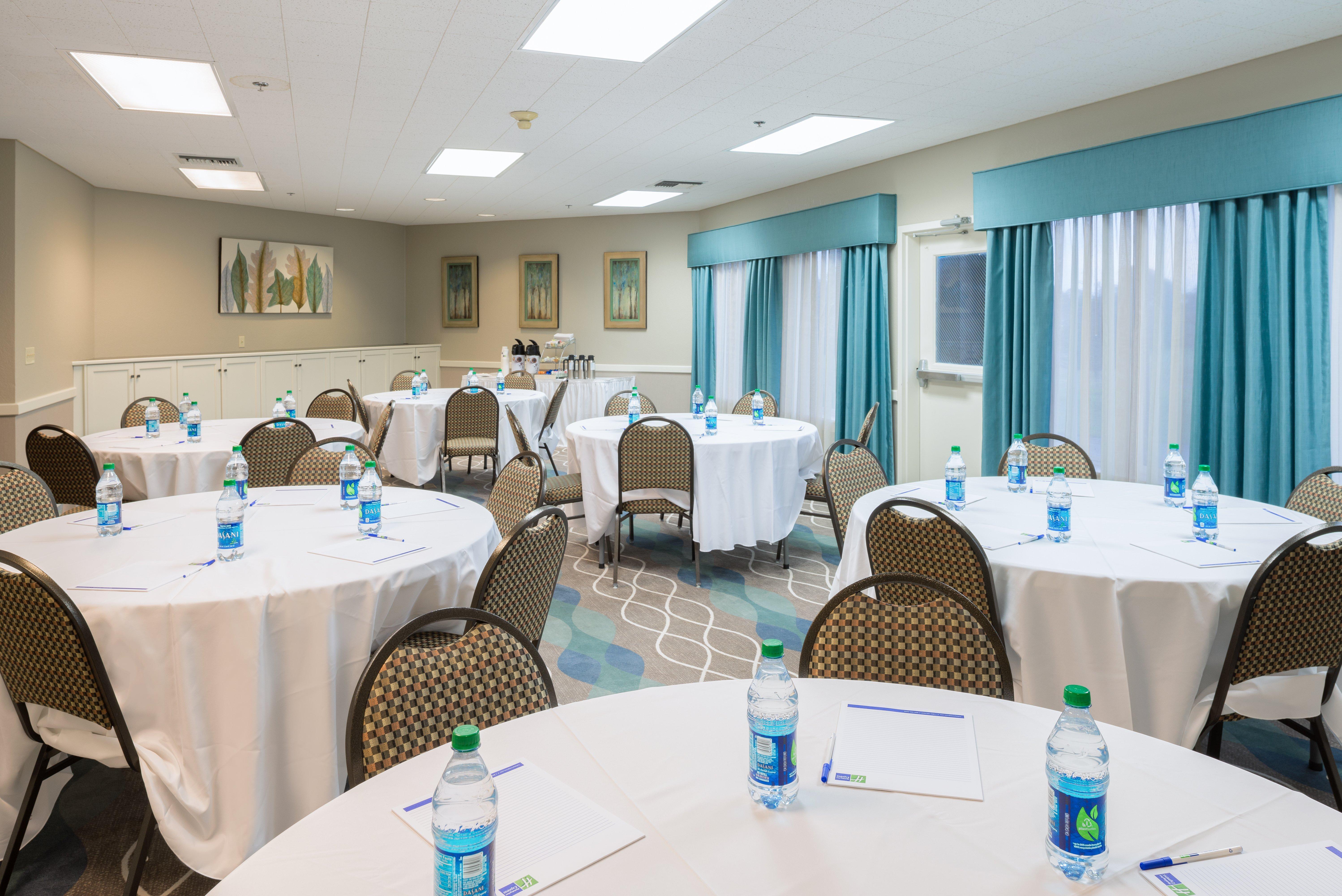 Holiday Inn Express Hotel & Suites Arcata/Eureka-Airport Area By Ihg McKinleyville Buitenkant foto