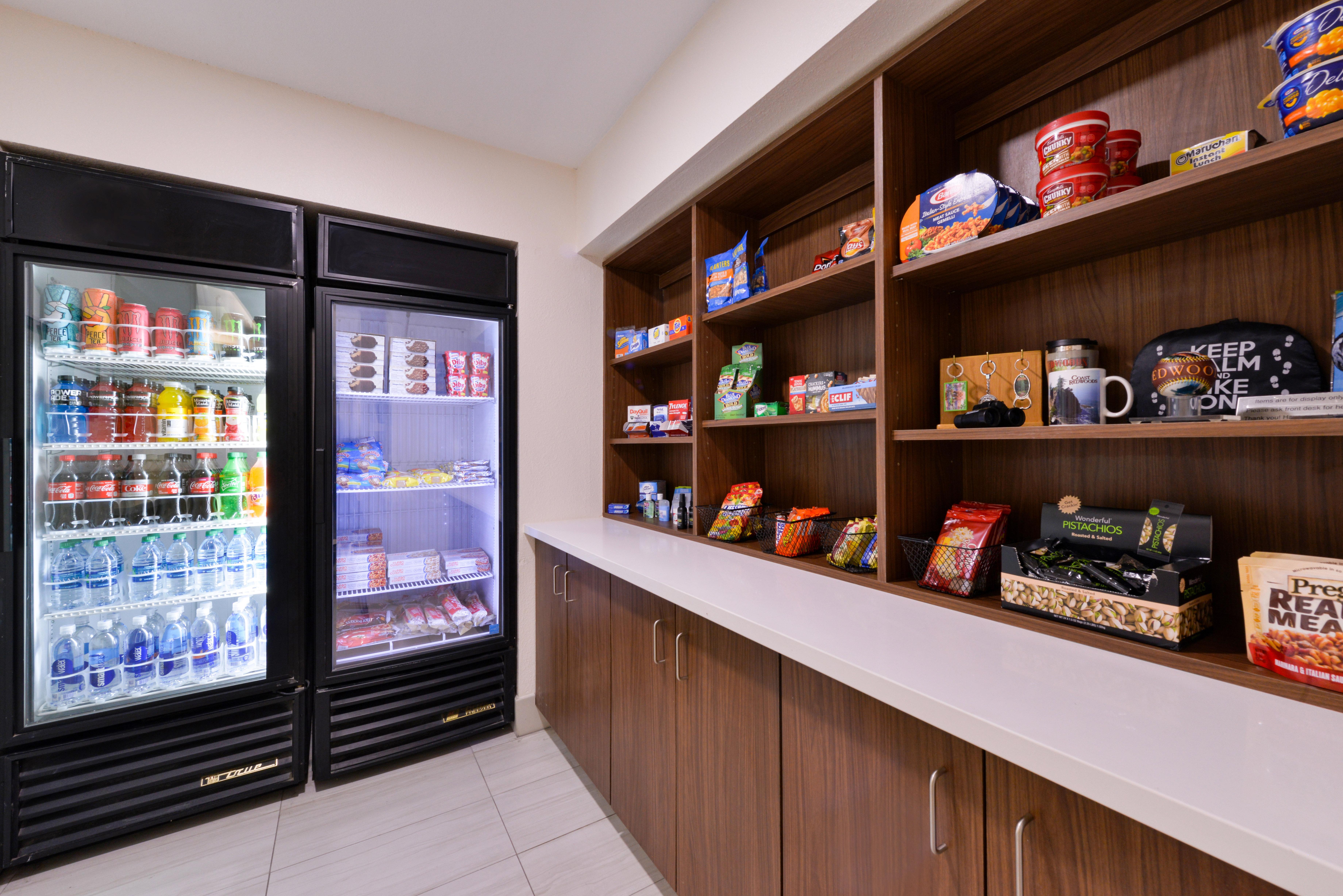 Holiday Inn Express Hotel & Suites Arcata/Eureka-Airport Area By Ihg McKinleyville Buitenkant foto