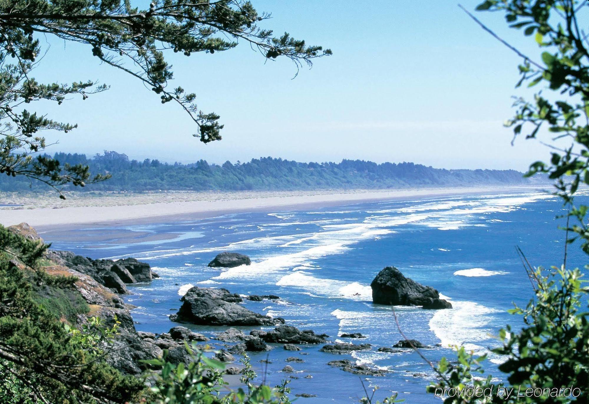 Holiday Inn Express Hotel & Suites Arcata/Eureka-Airport Area By Ihg McKinleyville Buitenkant foto
